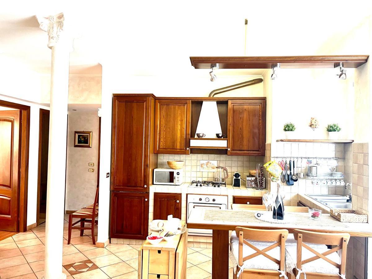 Апартаменты Charming House Roma Экстерьер фото